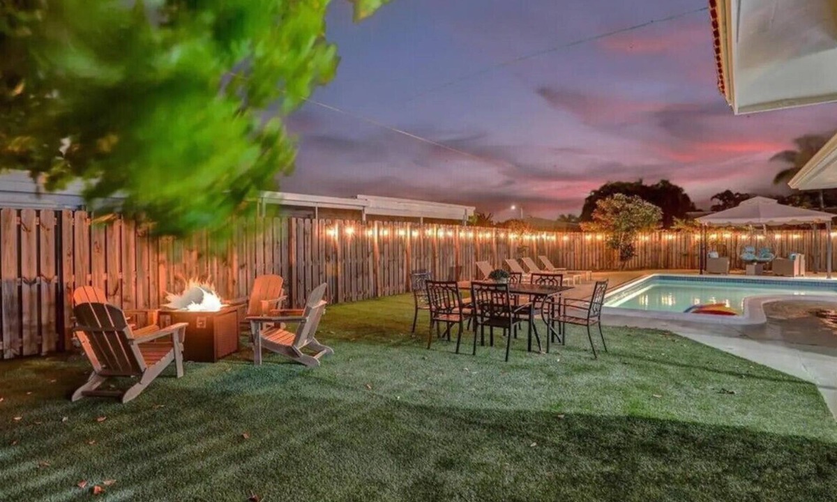 The Cove Villa | Modern 4 Bedroom with Heated Pool and Gameroom