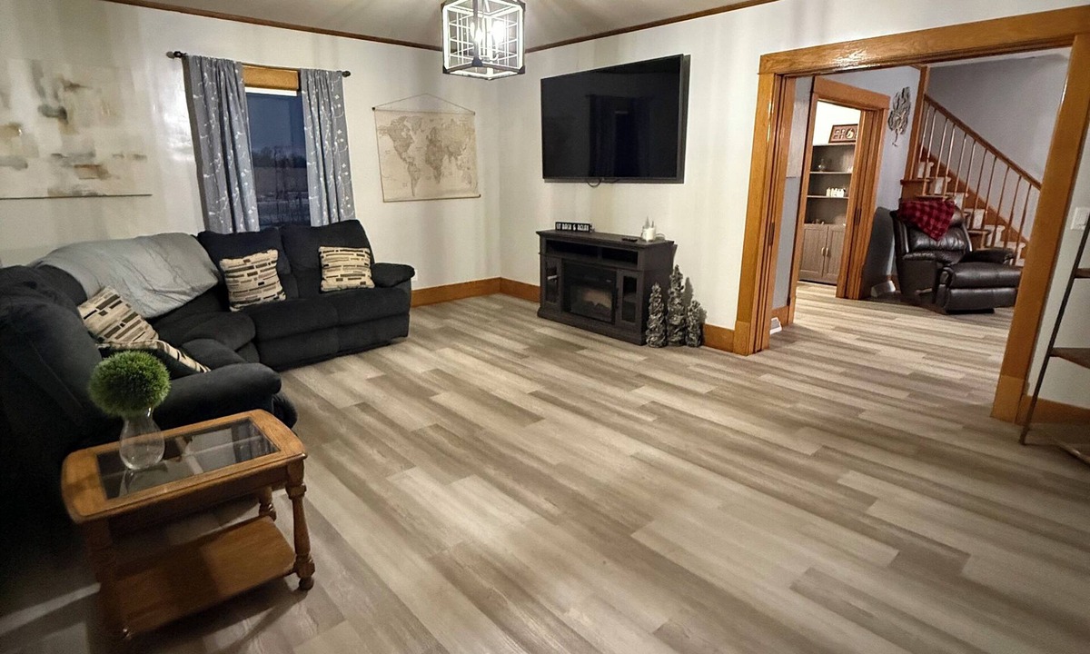 Minden House | Modern 4-bedroom/5 bathroom Southern Farmhouse