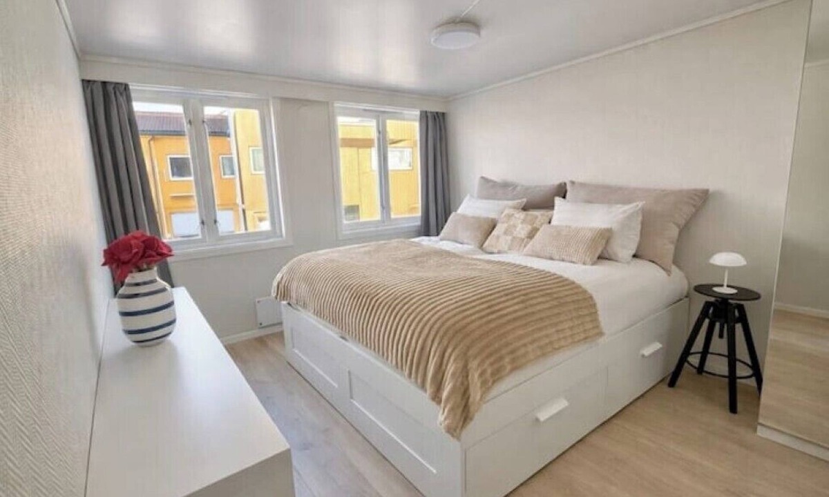 Stavanger Apartment | Modern 4BR Beachfront Apartment with Dock + Free Parking