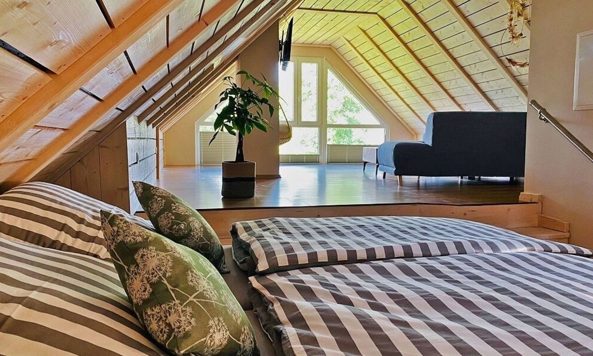 Wunsiedel Apartment | Modern 5-star loft-style vacation apartment "Schneeberg"
