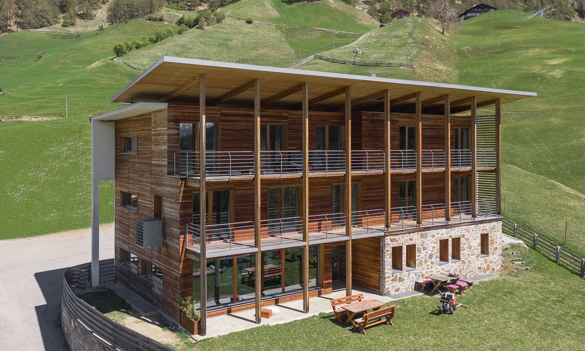 Malles Venosta Apartment | Modern alpine architecture & contemporary living design Farmhouse South Tyrol Venosta Valley