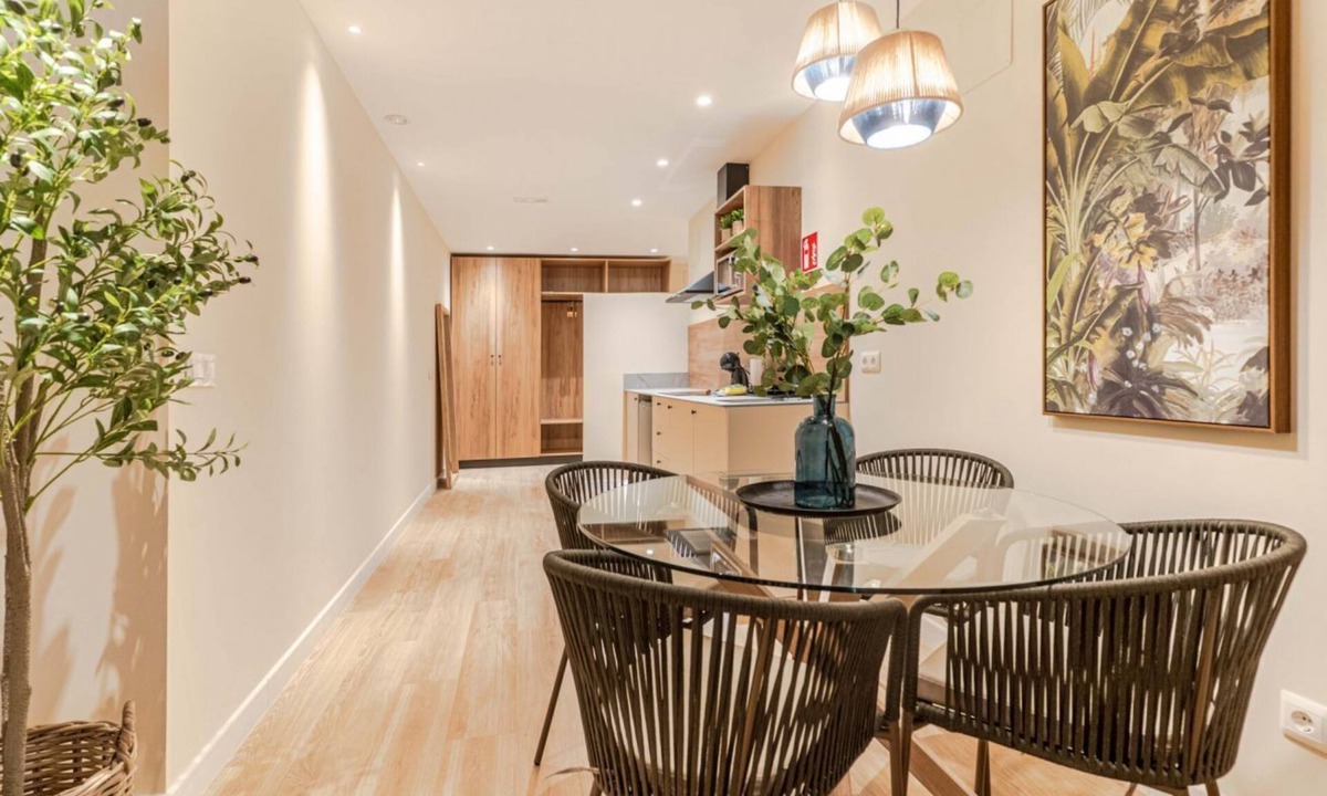 Beiro Apartment | Modern and Bright Nazariés Apartment in an Ideal Location