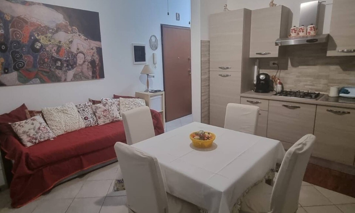 Monterotondo Apartment | Modern and comfortable apartment with kitchen on the outskirts of Rome.