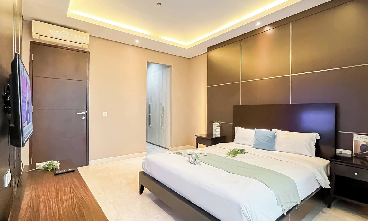 Grogol Utara Apartment | Modern And Comfy 2Br With Extra Room At Four Winds Apartment