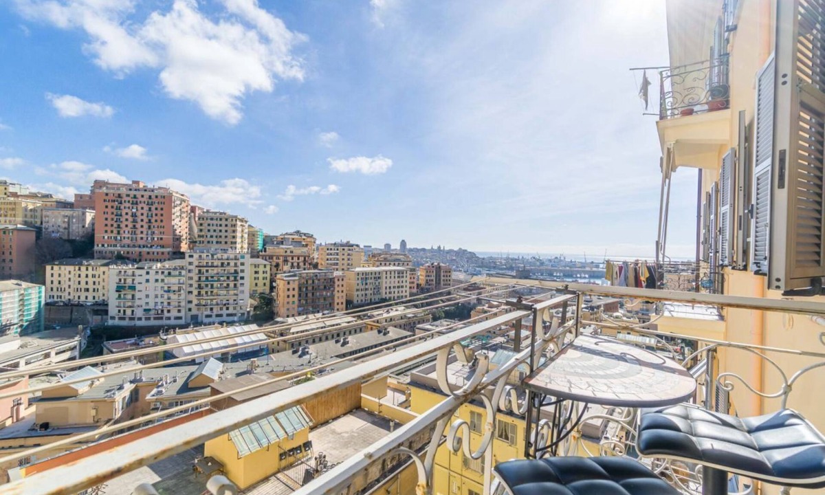 Lagaccio Apartment | Modern and spacious apartment perfect for 4 people is located right above the famous Historic Center of Genoa, the largest in Europe. We are just 7 minutes from the Porto Antico and 4 minutes from Genova Principe station.By staying here, you will have th