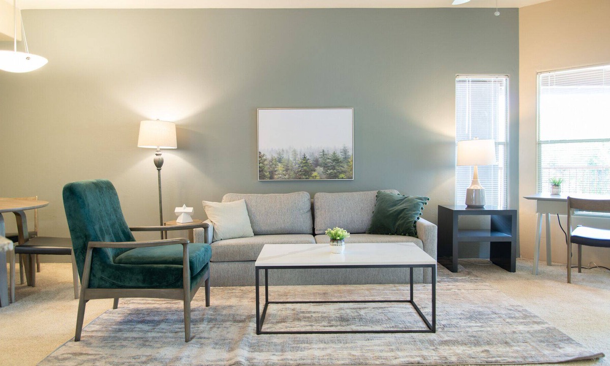 Canada Hills Golf Course Apartment | Modern Apartment in Prime Location (ID2517X08)