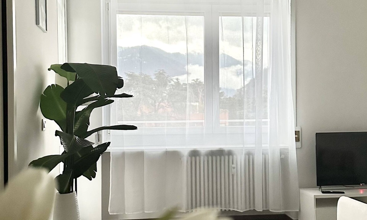 Como Apartment | Modern apartment with astonishing view. 2 mins by foot from city center and lake