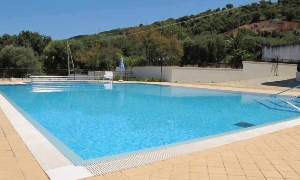 Vibo Valentia Apartment | Modern apartment with beautiful sea views and swimming pool.