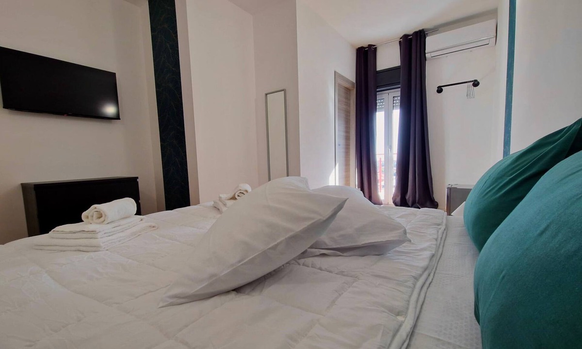 Monte Po-Nesima-San Leone-Rapisardi House | Modern apartment with private kitchen, near hospital, fairgrounds and highway