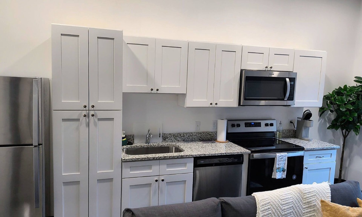Cultural District Apartment | Modern Apt Downtown Near PPG Arena & Park