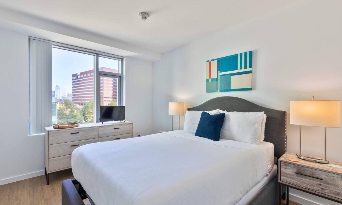 East Cambridge Apartment | Modern Apt | Walk to Restaurants
