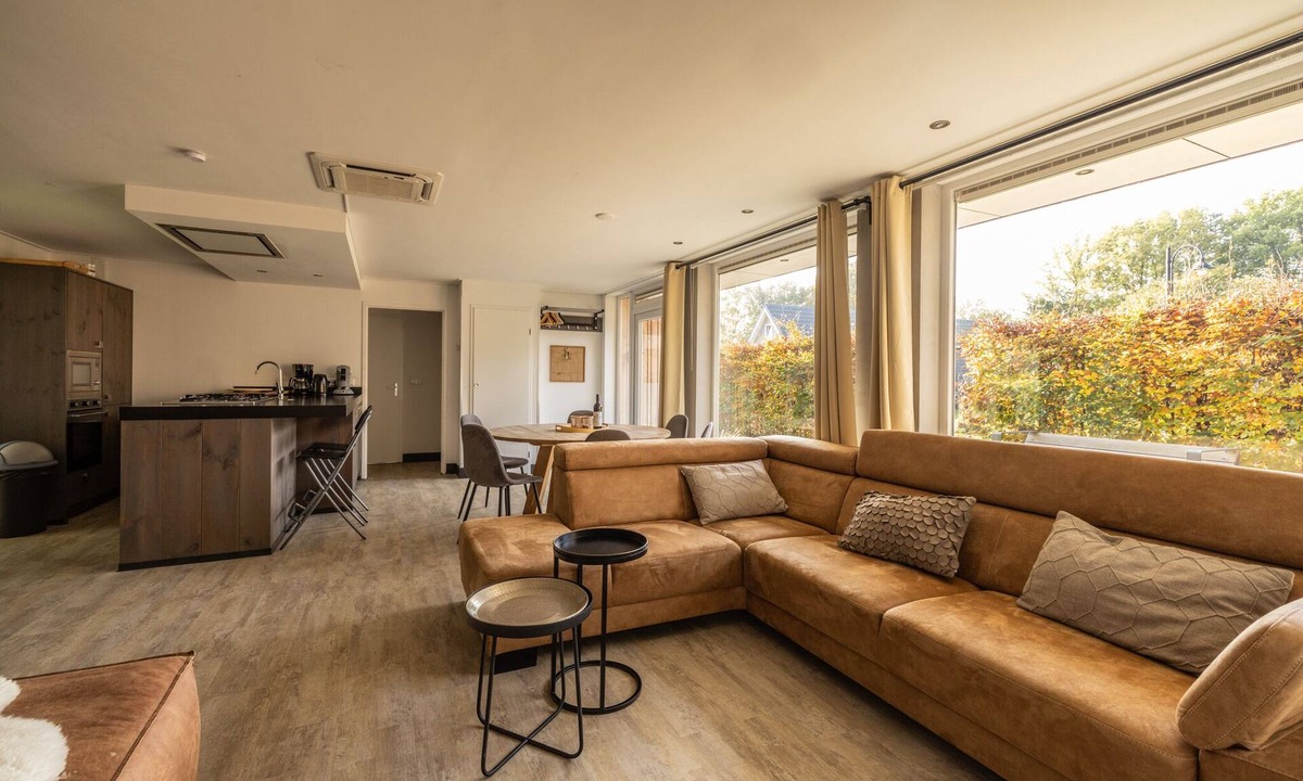 Linde Villa | Modern & attractive holiday bungalow 23 (8 to 9 people).