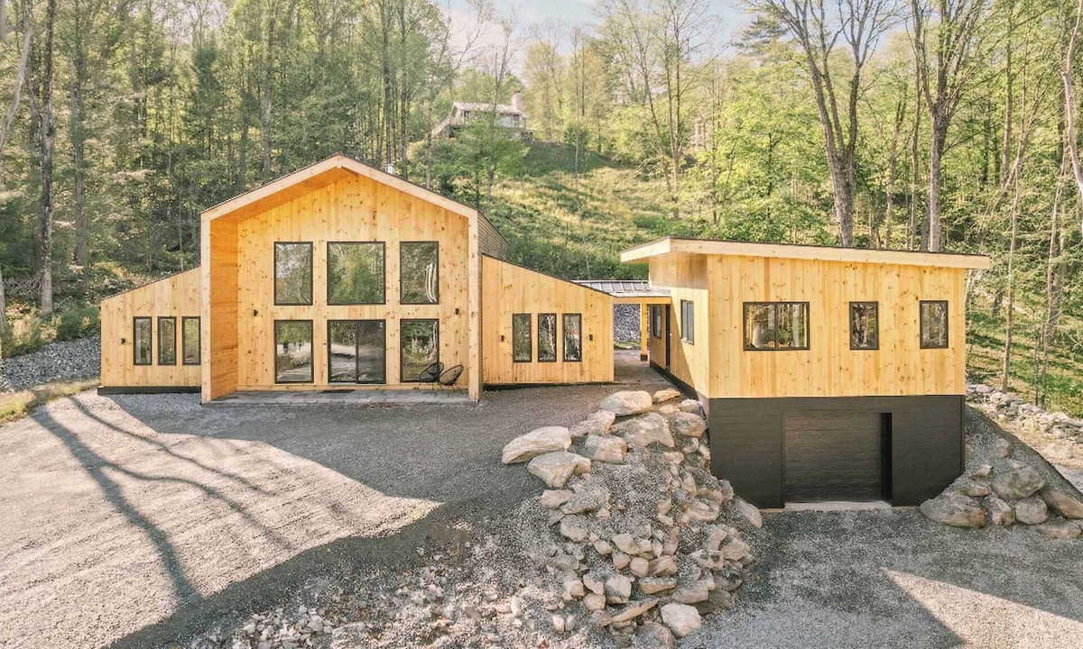 Stratton Mountain House | Modern Barn House | Stratton Mountain Retreat