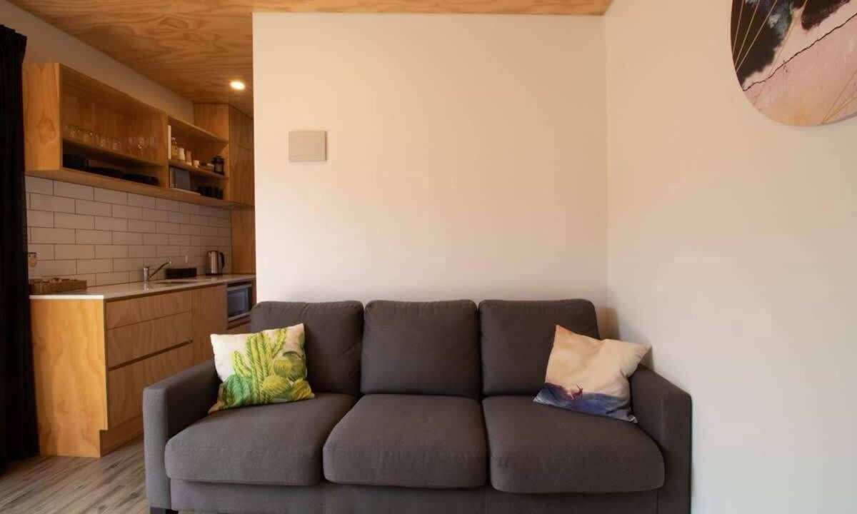 Fitzroy House | Modern Beach Tiny Homes Near Fitzroy