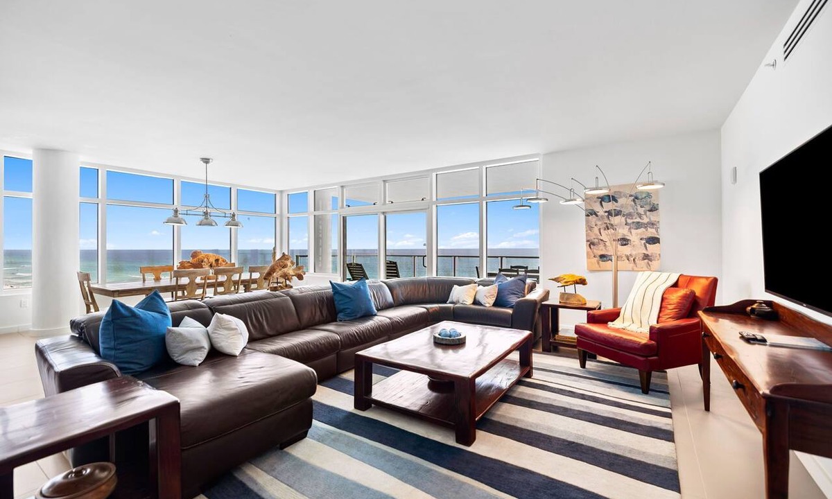 Destin Condo | Modern Beachfront Condo w/Luxe Amenities🌊🌴☀