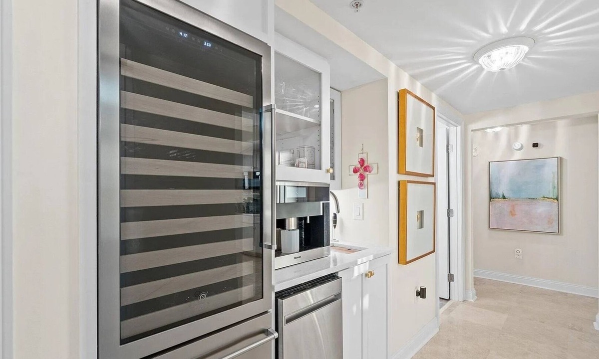Gulf Pines Apartment | Modern Beachfront Condo With Stunning Views