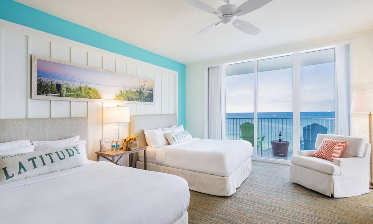 Hollywood Hotel | Modern Beachside Haven with Outdoor Pool, Near Hollywood Beach