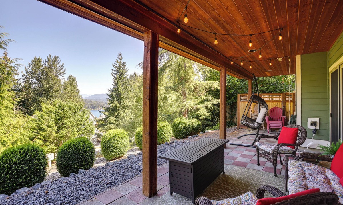 Bellingham Apartment | Modern Bellingham Retreat Near Galbraith Mountain!