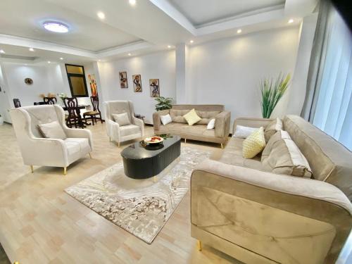 Bole Apartment | Modern Bole stay with city views, walk to airport