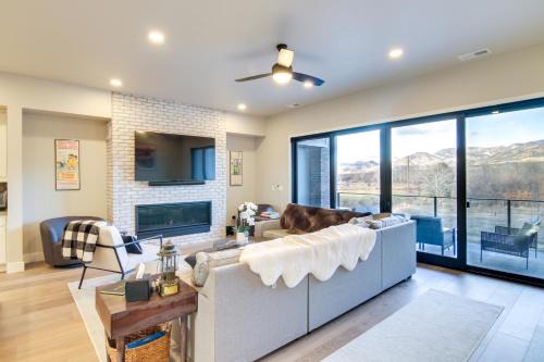 Bozeman House | Modern Bozeman Escape w/Bridger Mountain Views!