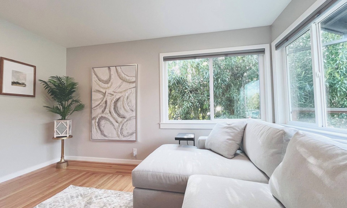 Petaluma House | Modern & Bright 3BR Retreat Near Downtown Petaluma - Home away from home