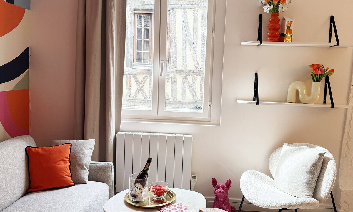 Rouen City Centre Apartment | Modern & Bright Pop'appart in the heart of Rouen