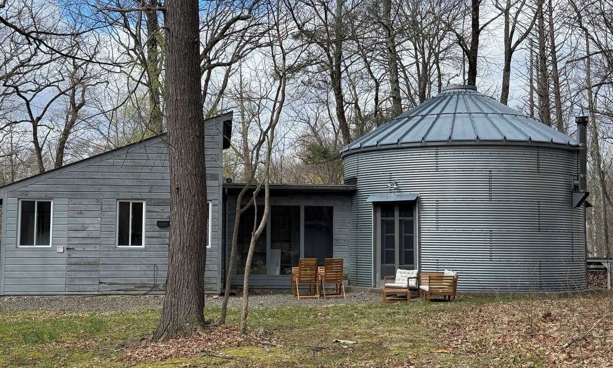 Germantown Cabin | Modern Cabin, Sauna, EV Charger, Forest Escape, Close to Tivoli, Germantown, RH