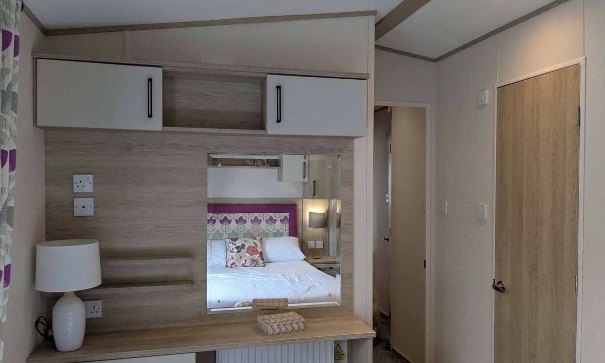 Crantock House | Modern Caravan 63 The Lea | Luxury Cornwall Holiday at Trevella Holiday Park