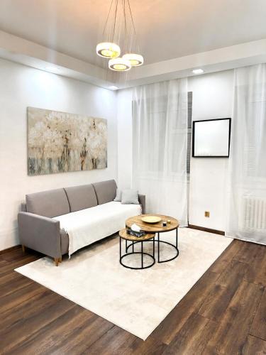 Podoli Apartment | Modern Central Prague Apartment
