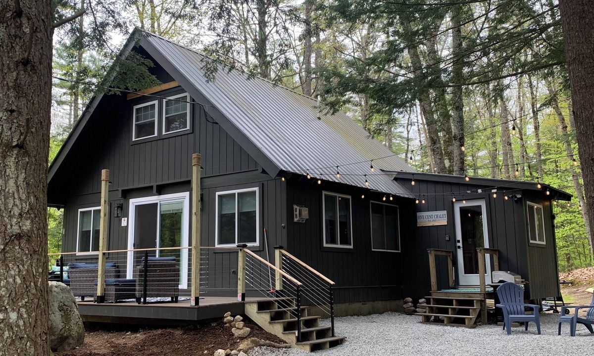 Eidelweiss Village Ski Chalet | MODERN CHALET 3-BDRM-FAMILY & DOG friendly- Luxury & Affordability Combined