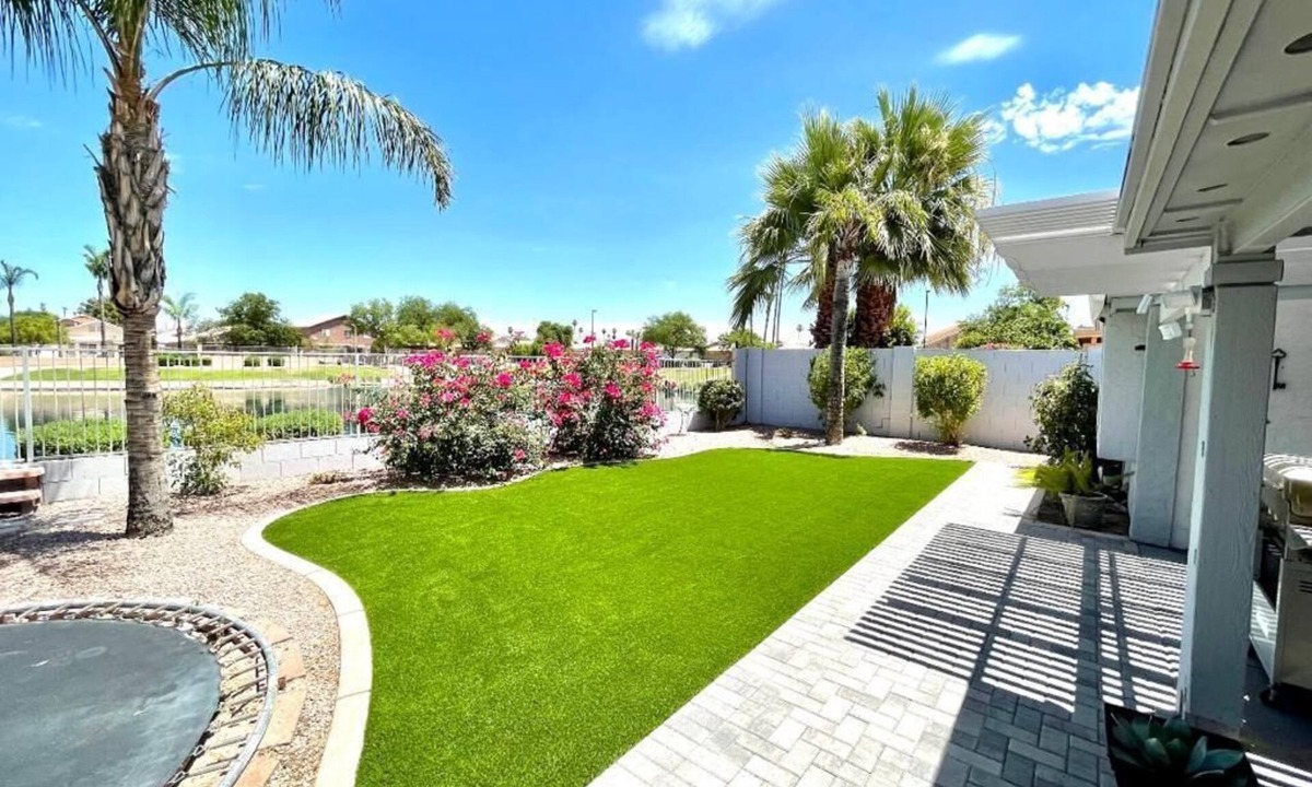 Superstition Springs House | Modern & clean home with lake view