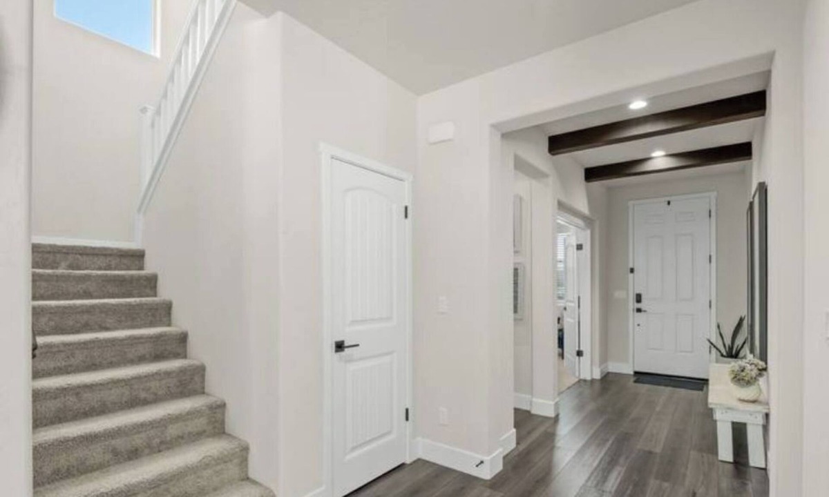 Clovis House | Modern Comfort: Coastal Clovis Edition