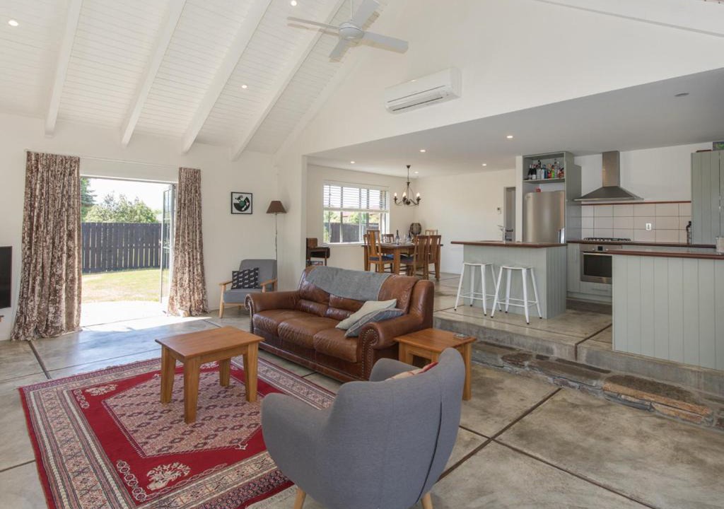 Albert Town House | Modern Cottage Charm - Albert Town near Wanaka