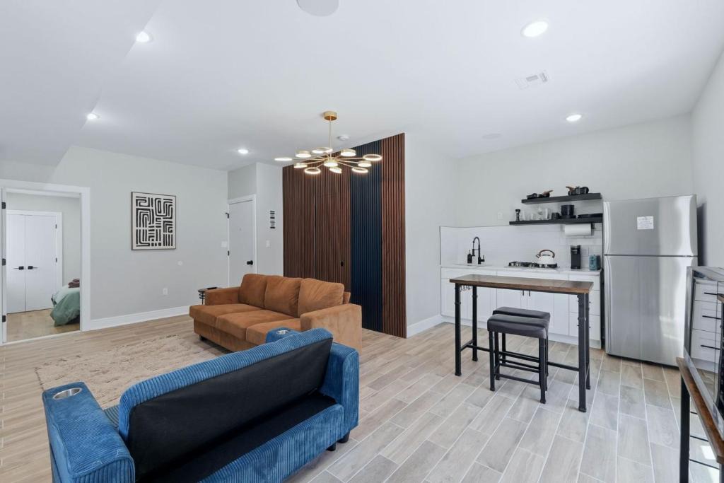 Greenville Apartment | Modern Cozy 1BR Central Jersey City with NYC Access
