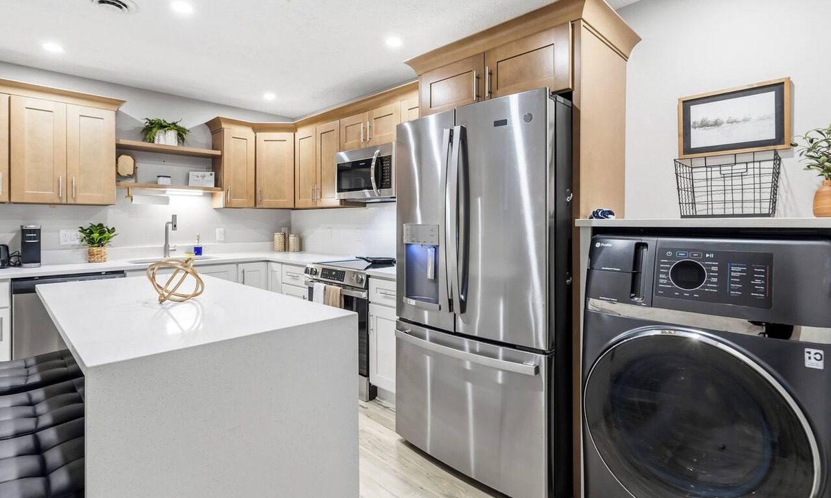Morgantown Apartment | Modern & cozy 2-BR retreat walking distance to WVU Hospital & Stadium.