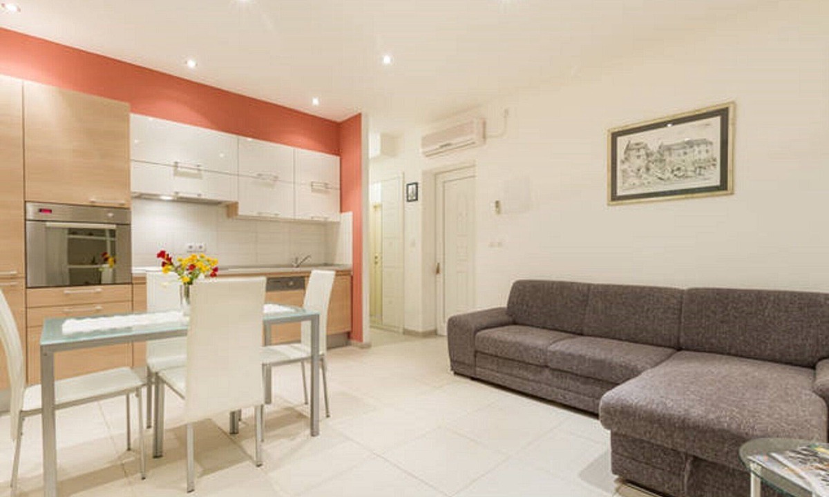 Old Town Apartment | Modern & cozy apartment in amazing location just opposite to Dioclation's Palace