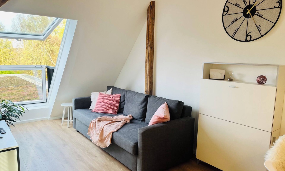 Egelsbach Apartment | Modern & cozy: attic apartment near the S-Bahn to Frankfurt/Darmstadt