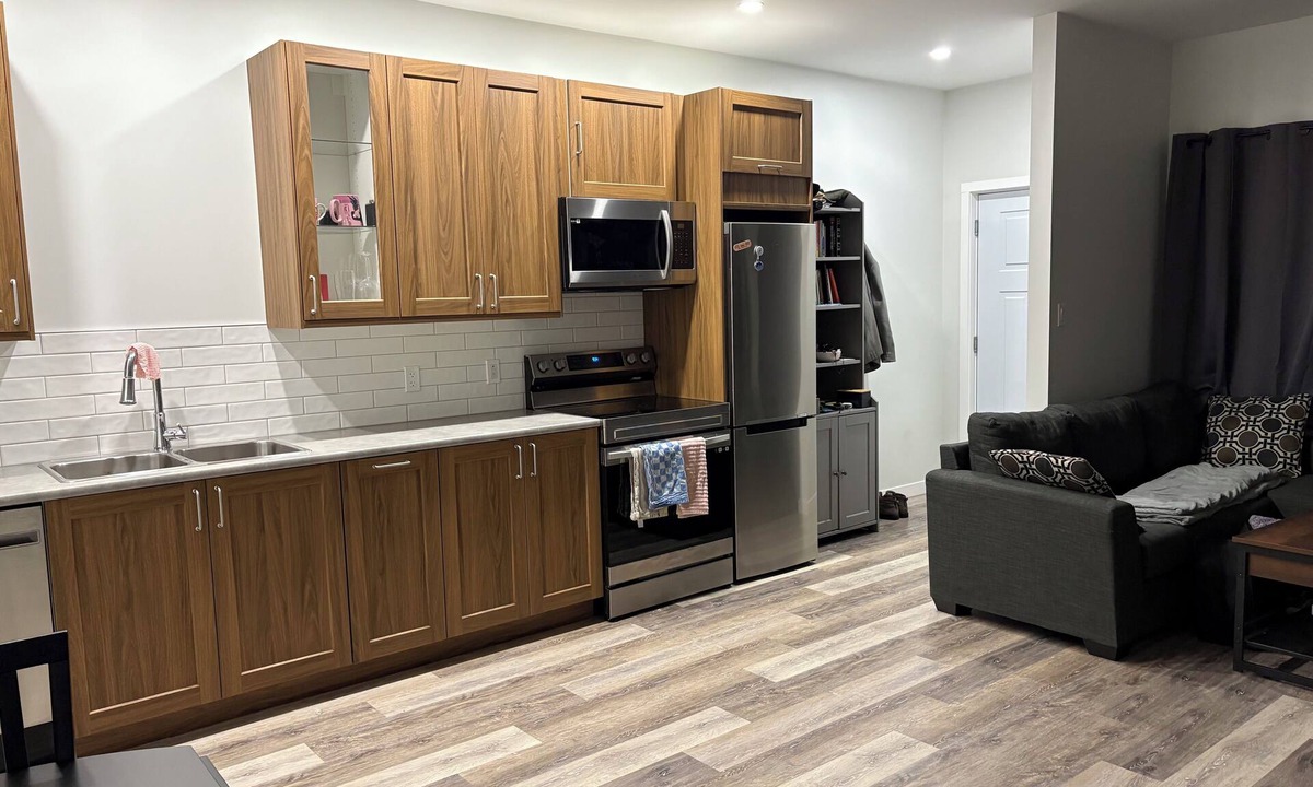 Whitehorse Apartment | Modern cozy studio suite in Whistlebend