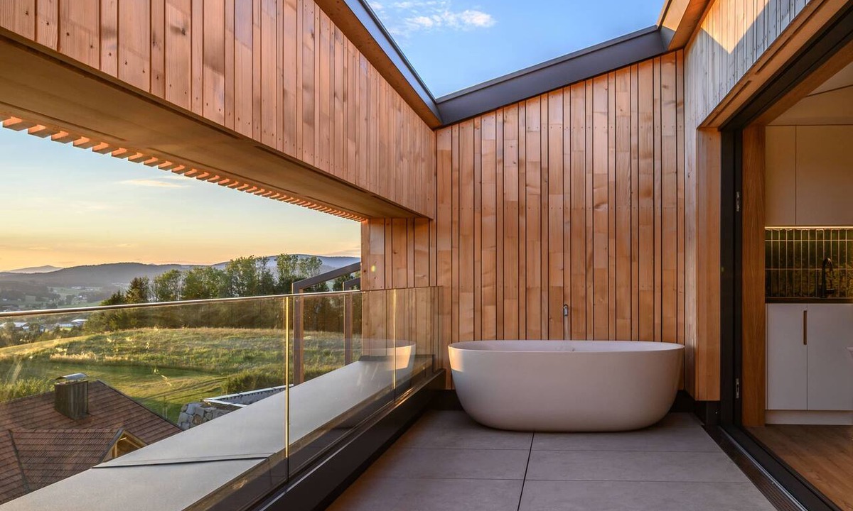 Breitenberg Apartment | Modern design apartment with a view of the valley. With sauna, roof terrace, outdoor bathtub and custom-made furnishings. Perfect for two adults who appreciate peace and quality.