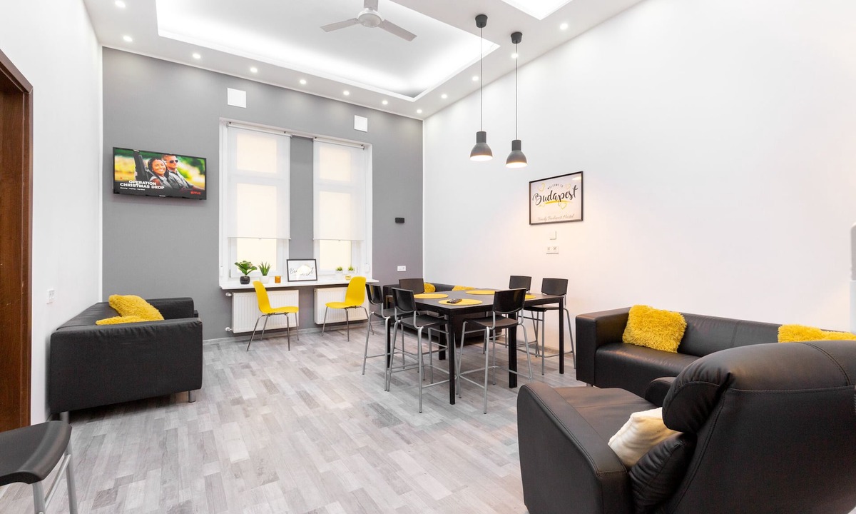 Terezvaros Apartment | ⭐MODERN DESIGN ☕FREE-BEER & BREAKFAST ❤️AIRCO