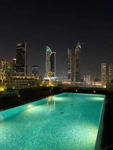 Jumeira 3 Apartment | Modern Downtown 1BR Apartment in jumeirah Garden