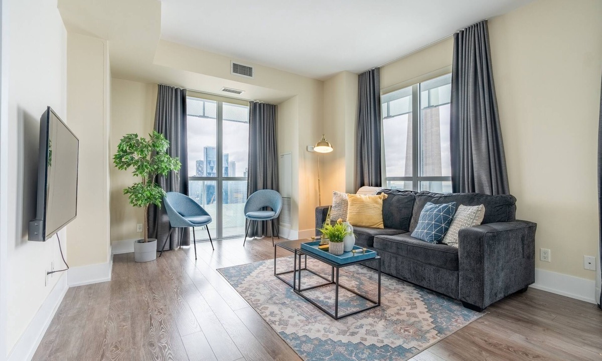 Toronto Entertainment District Apartment | Modern Downtown Apartments