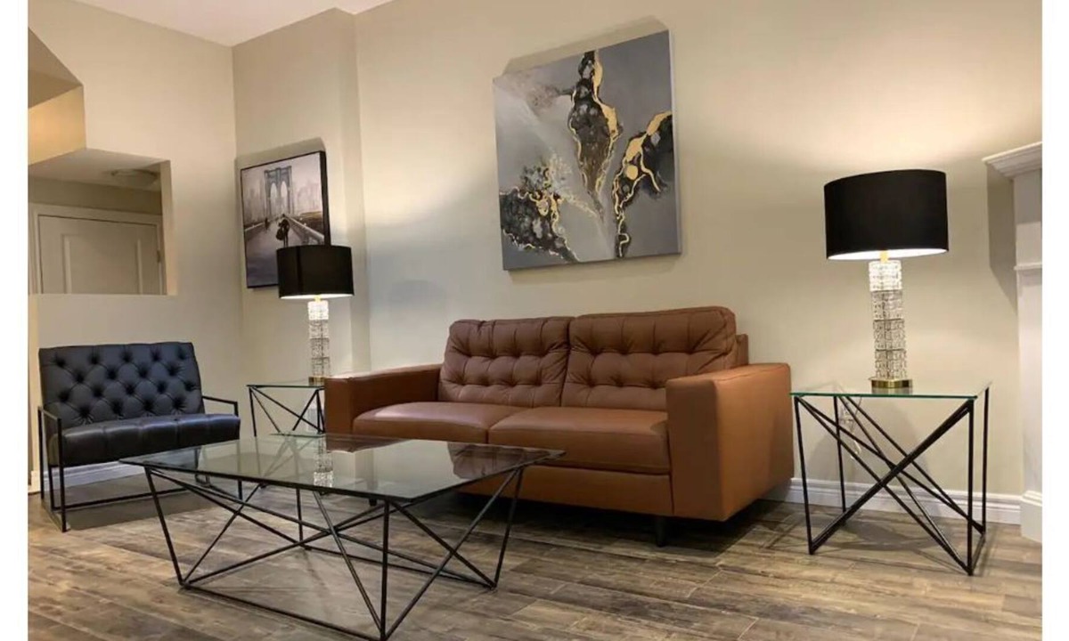 Hamilton House | Modern Dressed Full 3 Bedroom Townhouse