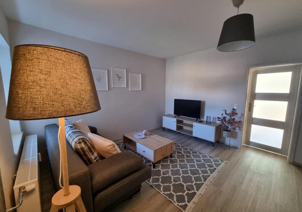 Friedland Apartment | Modern eingerichtet-stadtnah-Ferienwohnung mit Geschirrspüler und Waschmaschine