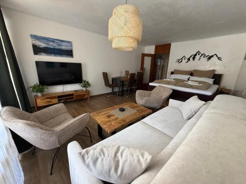 Bad Toelz Apartment | Modern eingerichtete Ferienwohnung Traumtagerl ruhig, zentral, ideal für Familien & Paare