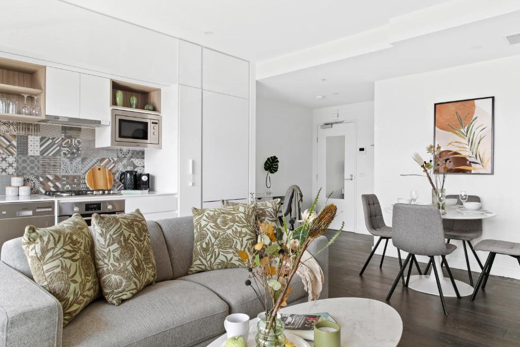 Caulfield North Apartment | Modern Elegance Caulfield North