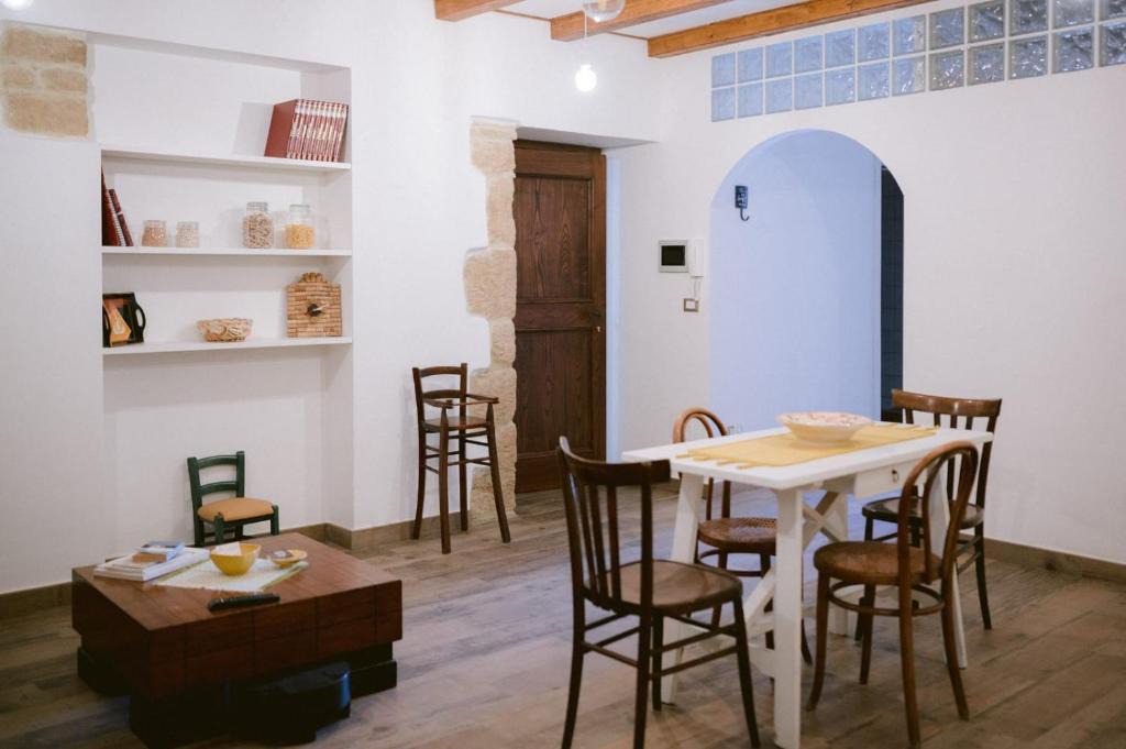 Larino Bed & Breakfast | MODERN ELEGANCE SUITE B&B