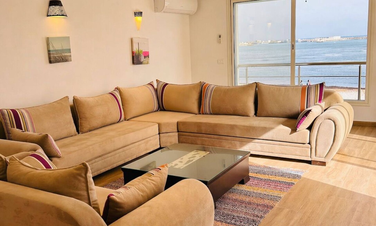 Kelibia Apartment | Modern, elegant apartment on the seafront