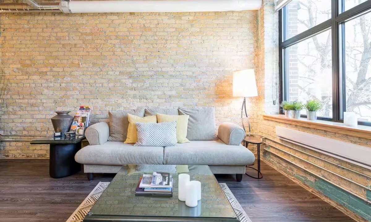 Exchange District Condo | Modern Exchange District Condo | 1 Bed | 1 Bath |
