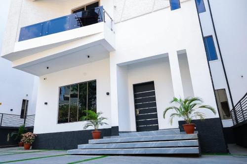 Abuja Apartment | Modern Executive Stay in Guzape Abuja